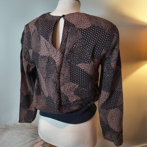 Abstract Long Sleeve Top - Picture 2 of 5